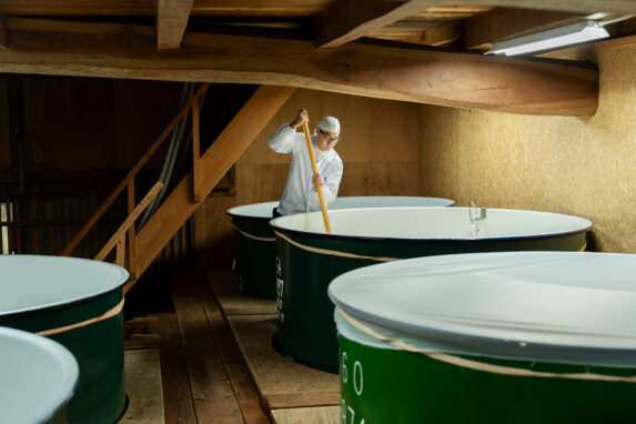 伝統を継承しながら、新しい酒蔵へ